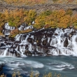 vodop�dy v l�v� Hraunfossar a Barnafoss